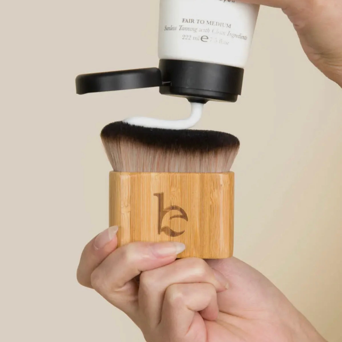Beauty By Earth Self Tanner Blending Brush