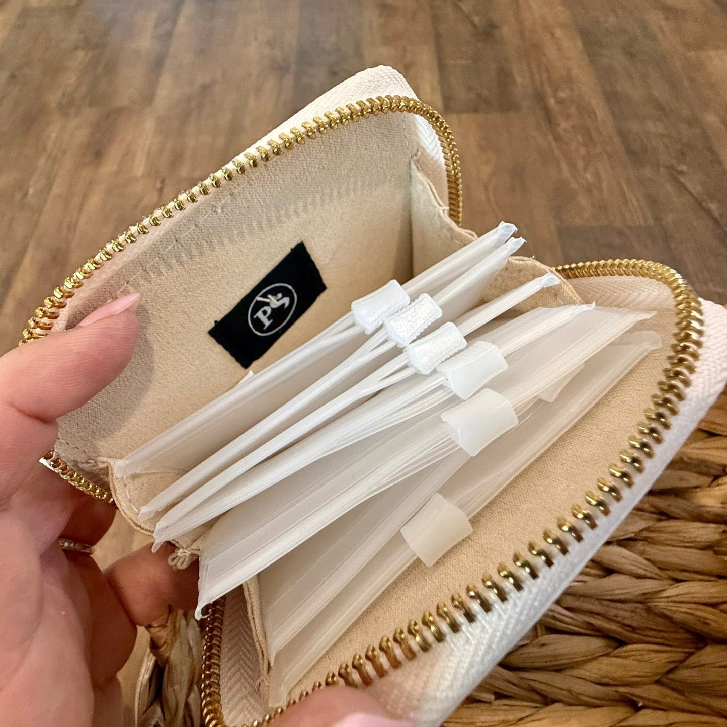 Wanderer Pouch Travel Organizer