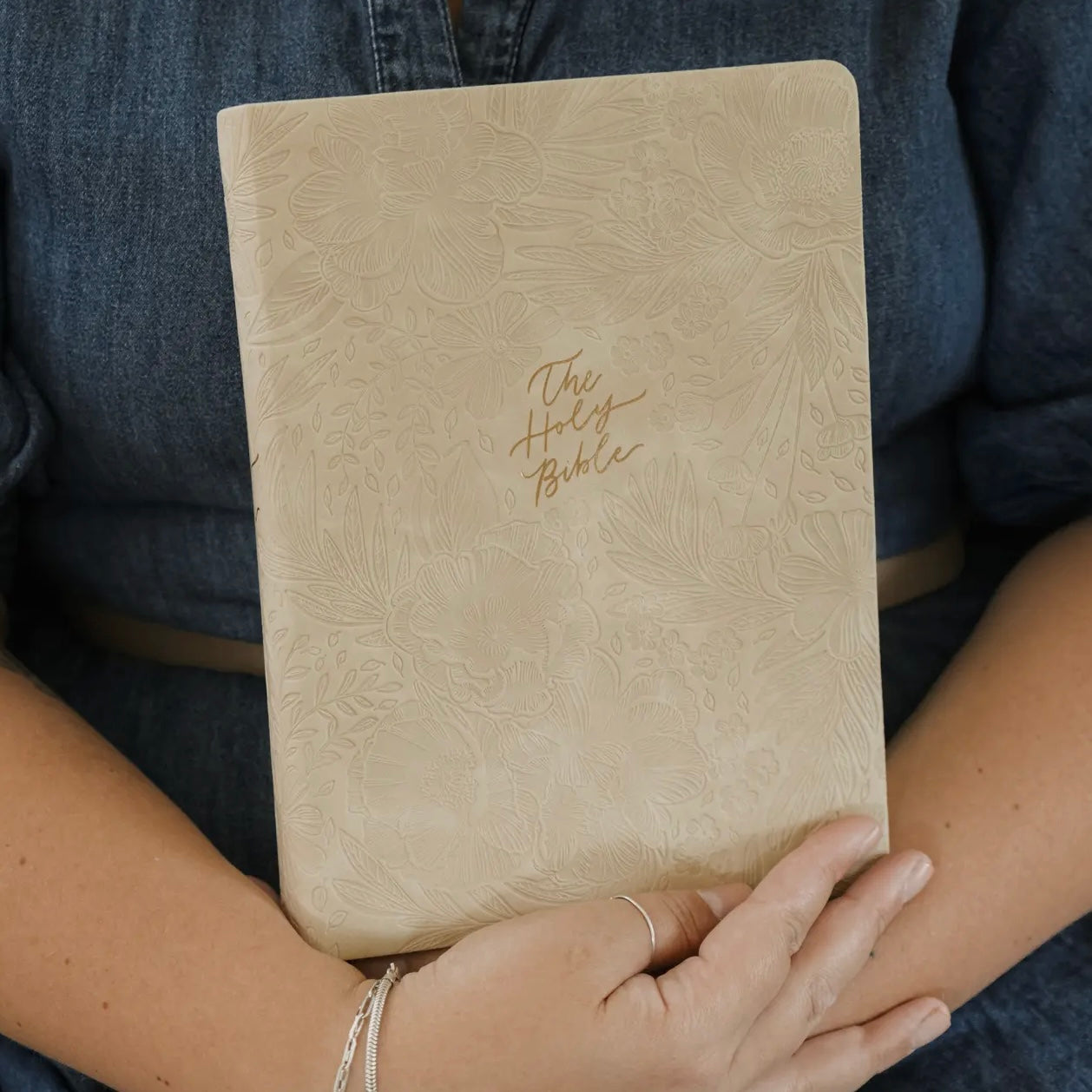 ESV Study Bible | Sonora Theme