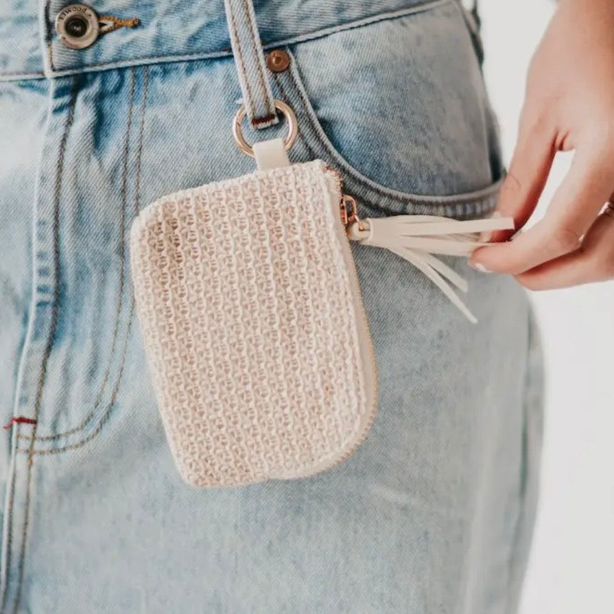 River Raffia Clippable Card Holder Wallet