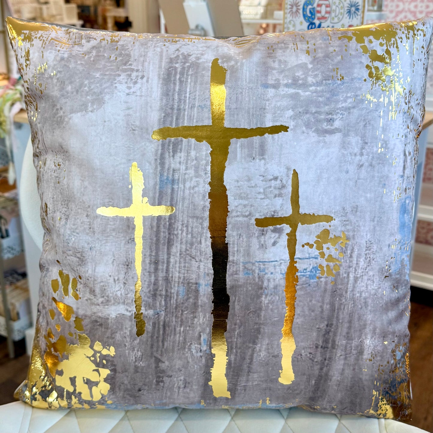 Pillow | Golden Crosses Taupe