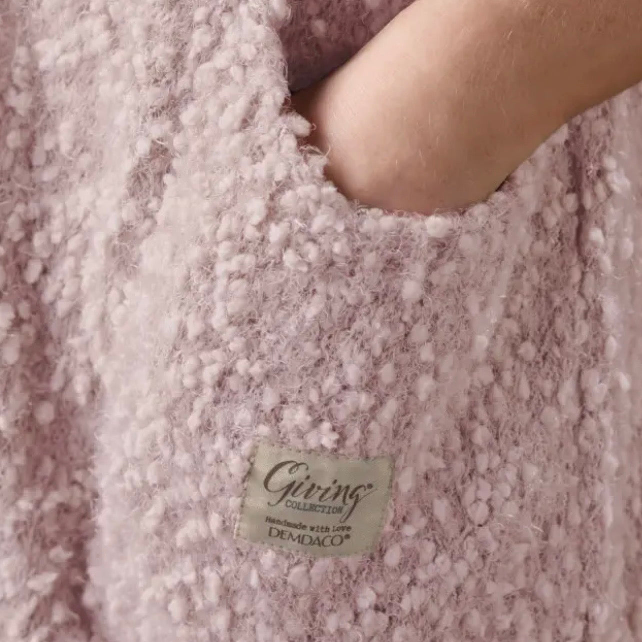 Giving Shawl | Pink