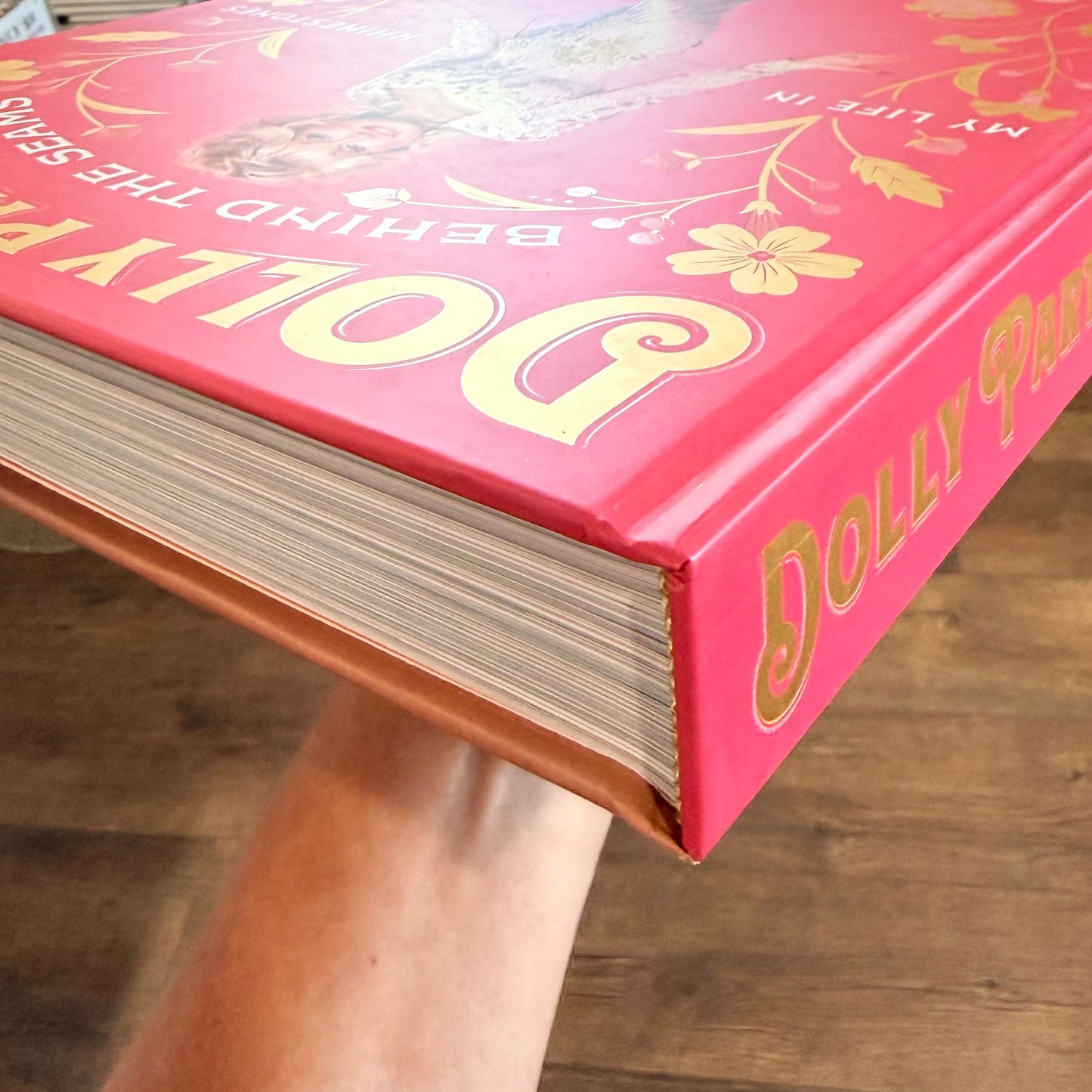 Dolly Parton Behind the Seams: My Life in Rhinestones