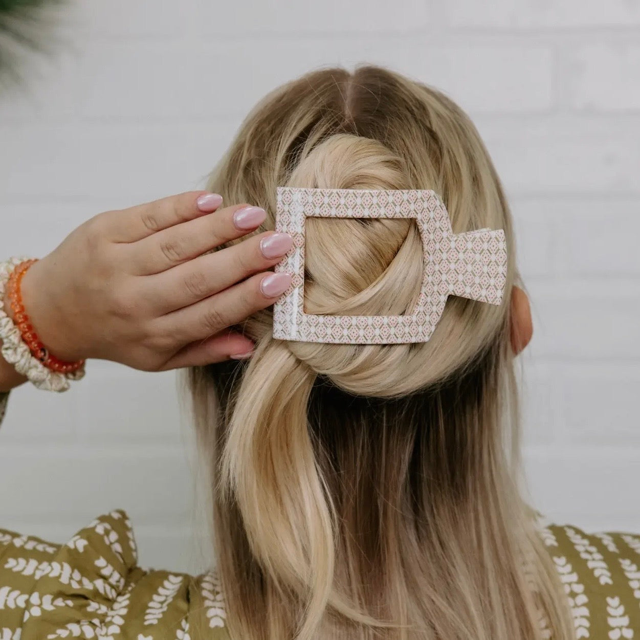 Teleties Square Flat Clip | Large | Laura Parks | Pine & Pearl