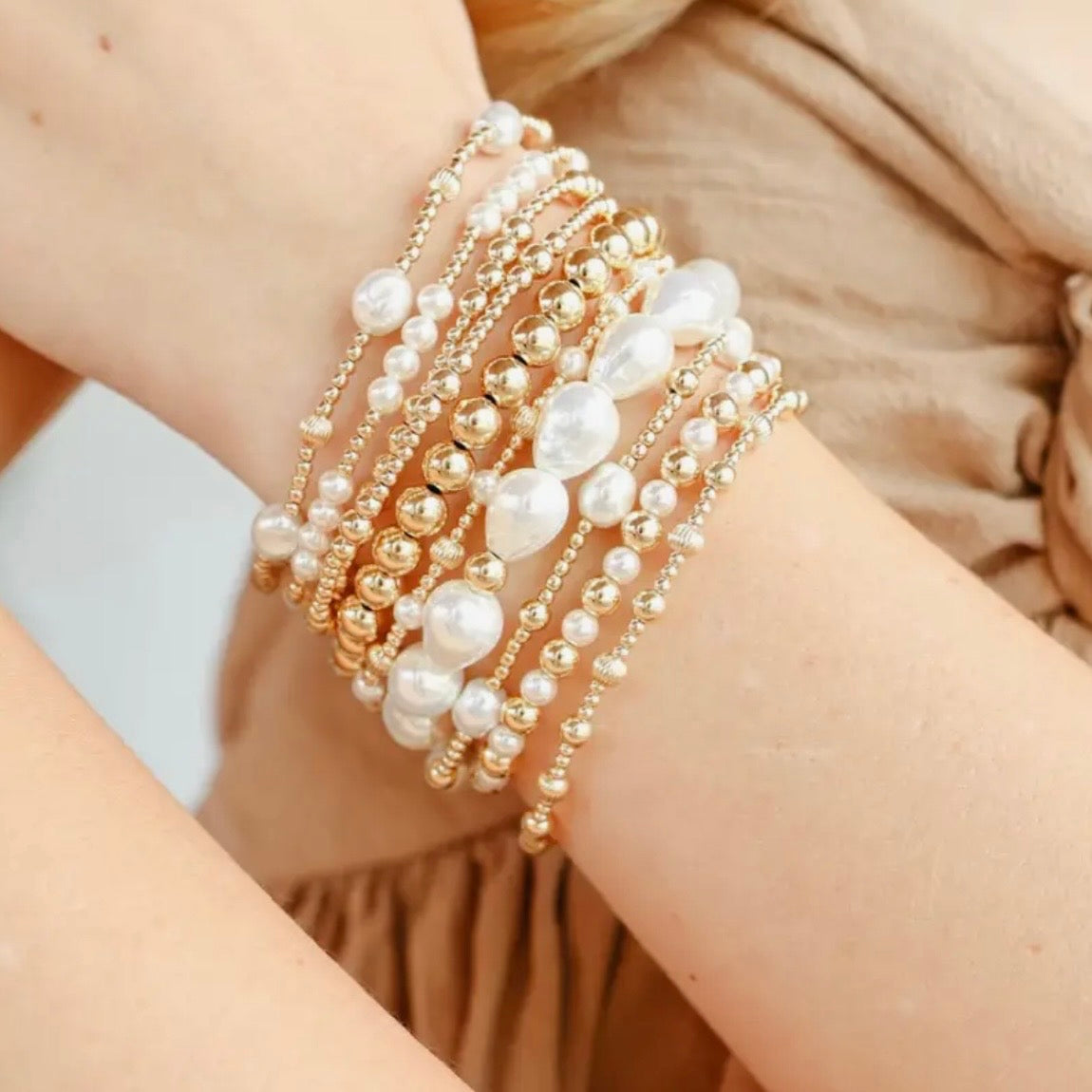 Beaded Blondes | Bella Pearl Bracelet