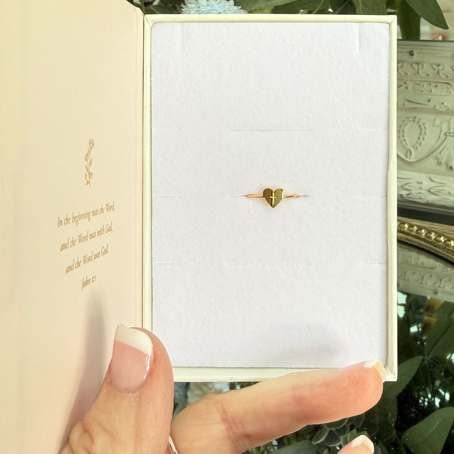 LoveStory Ring | Cross Heart