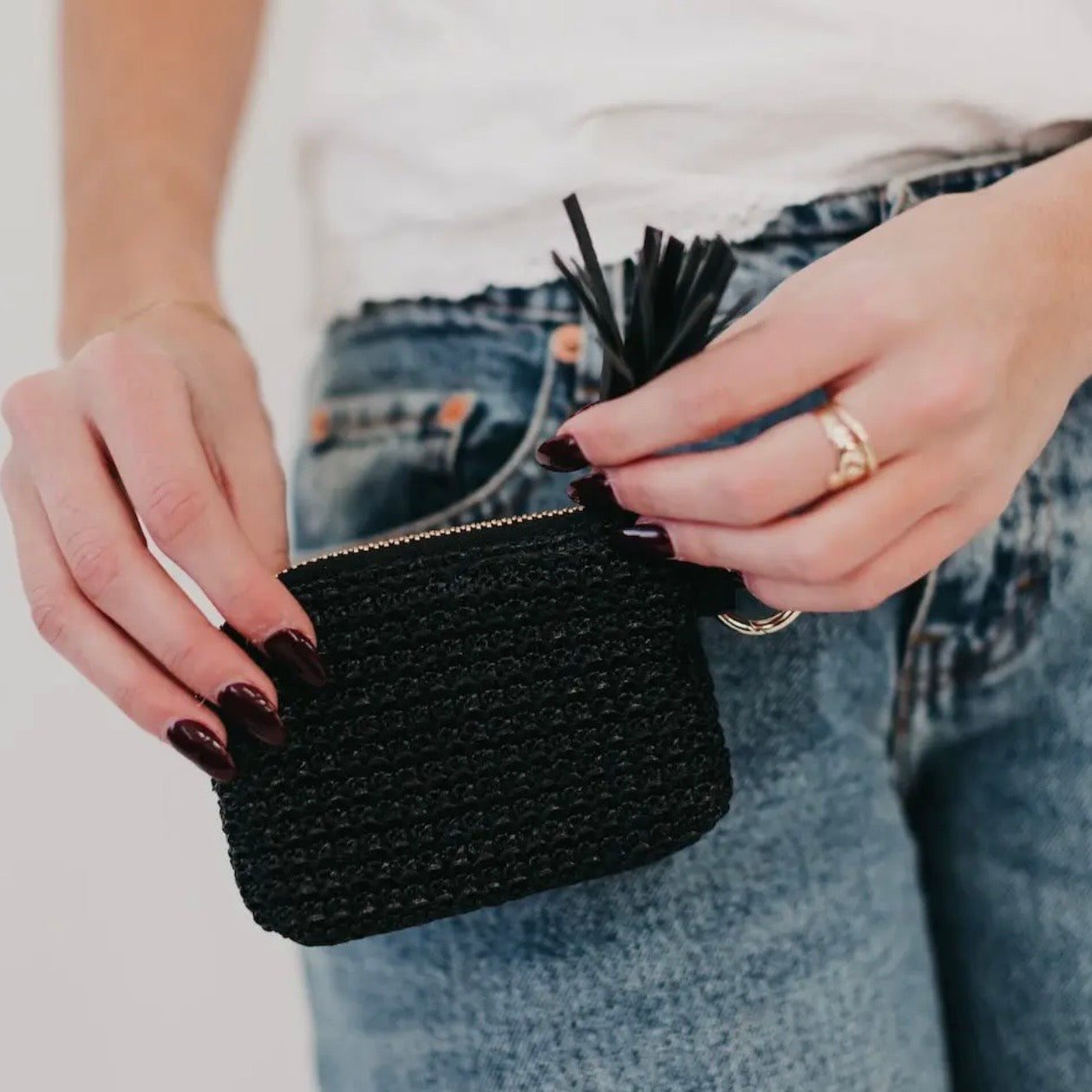 River Raffia Clippable Card Holder Wallet