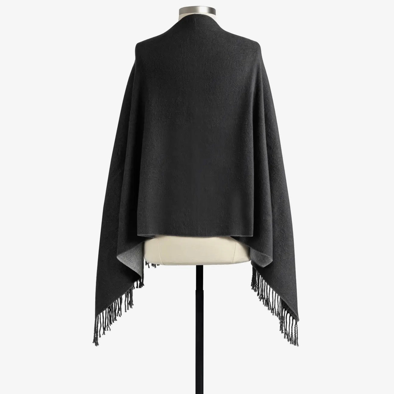 Giving Wrap | Charcoal