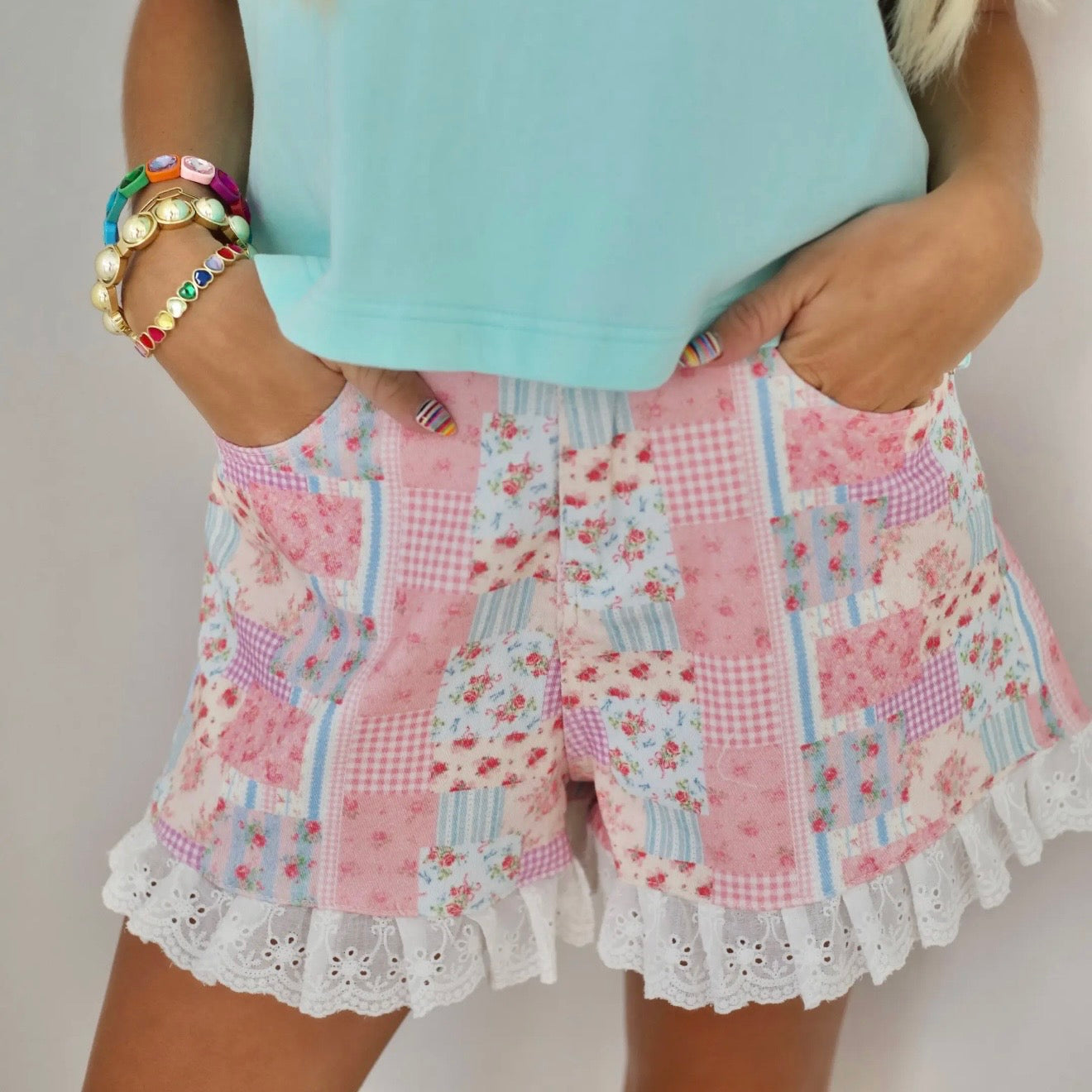 Floral Patchwork Denim
Ruffle Short