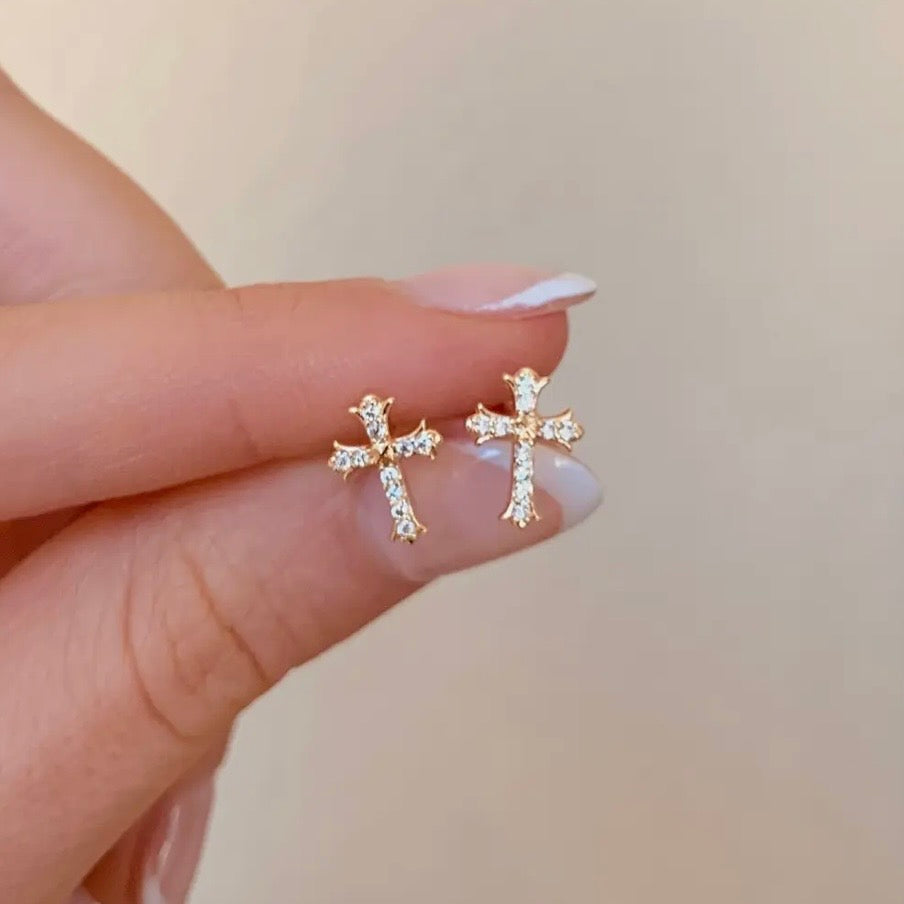 Earrings | Cross Studs